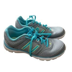 New Balance Women's Gray and Blue Athletic Shoes